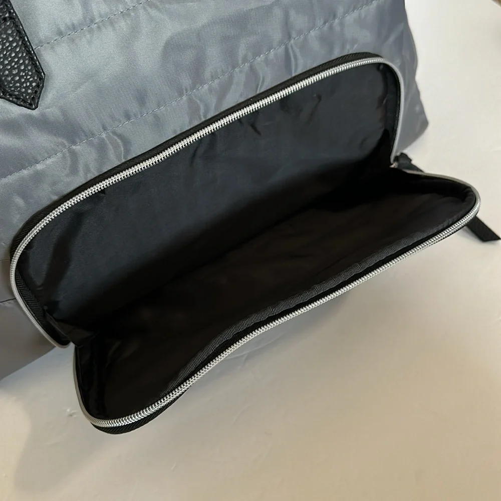 DSW Duffle Bag Front Pockets Side Open Pockets Gray